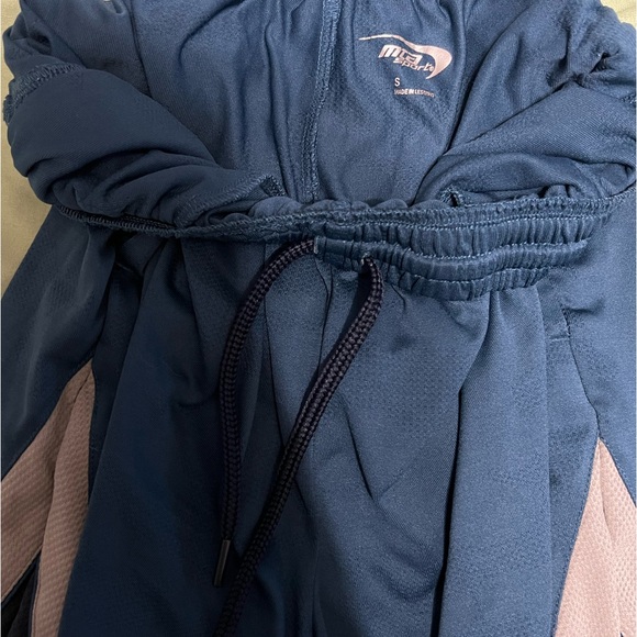 Basketball Shorts - Picture 2 of 3